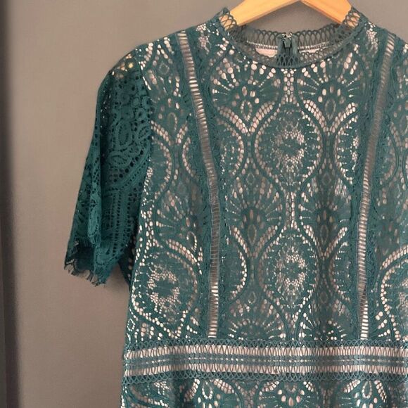 BB Dakota RSVP Fit & Flare Emerald Green Lace Dress Short Sleeve Fully Lined - Picture 1 of 7
